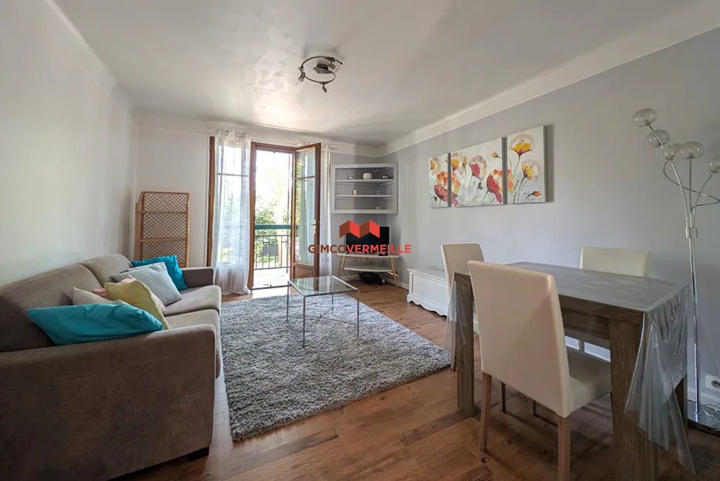 Elutuba - 3-Bedroom Apartment with Balcony in La Malmaison