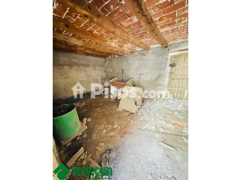 Pièces - Adosado to Renovate in Urda