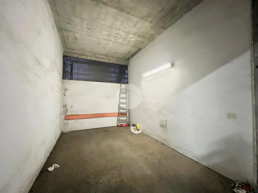 Garage - Single Car Box in Quarto Miglio