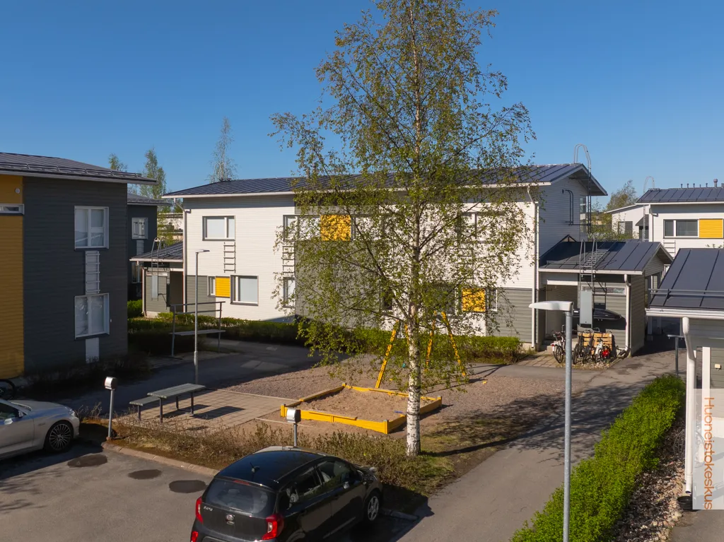 Vue aérienne - Spacious Terraced House with Garden in Oulu