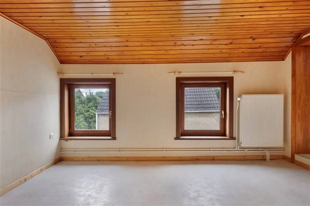 Toad - Farmhouse to Renovate with Garden in Gilmont