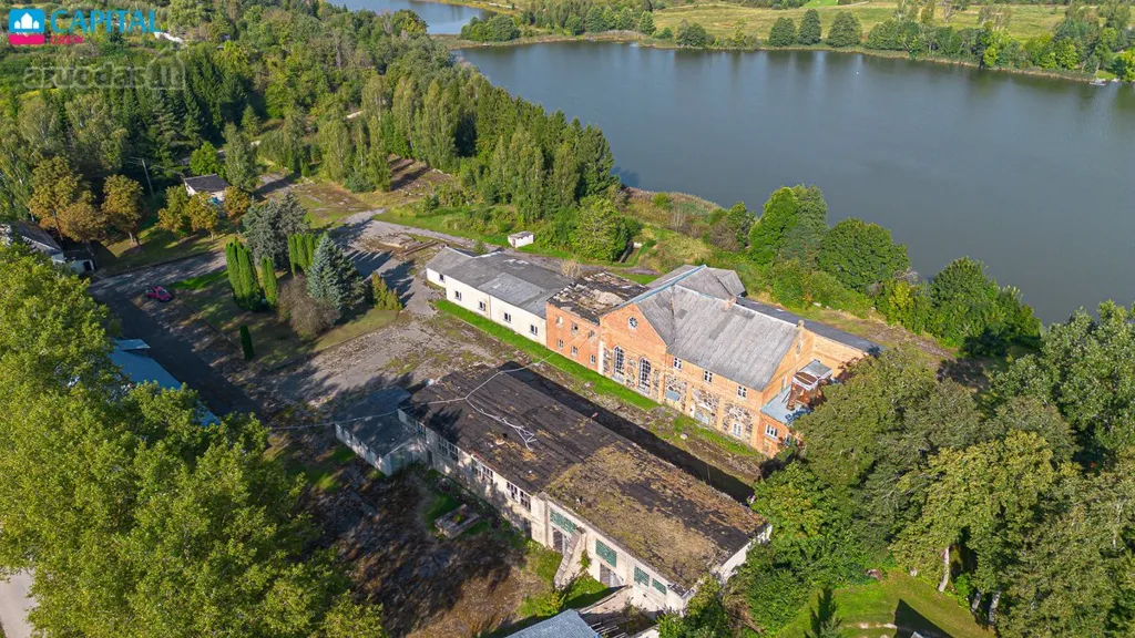 Vue aérienne - Masonry Manor by Lake in Molėtai