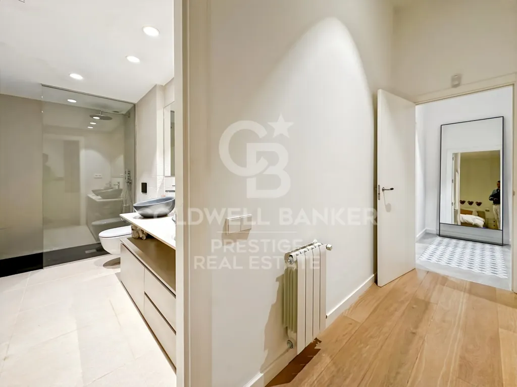 Vannitoad - Flat with Large Terrace in Eixample, Barcelona
