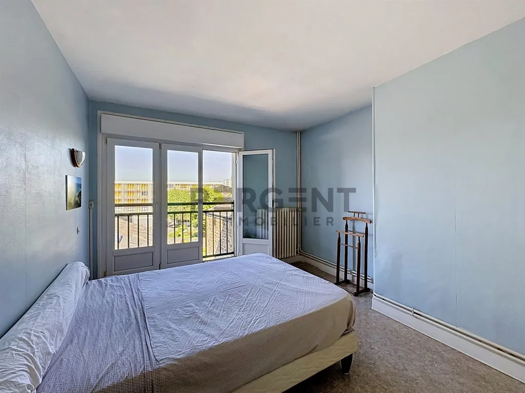 Chambres - Appartement 5 Pièces + Studio Indépendant au Cœur de la Ville