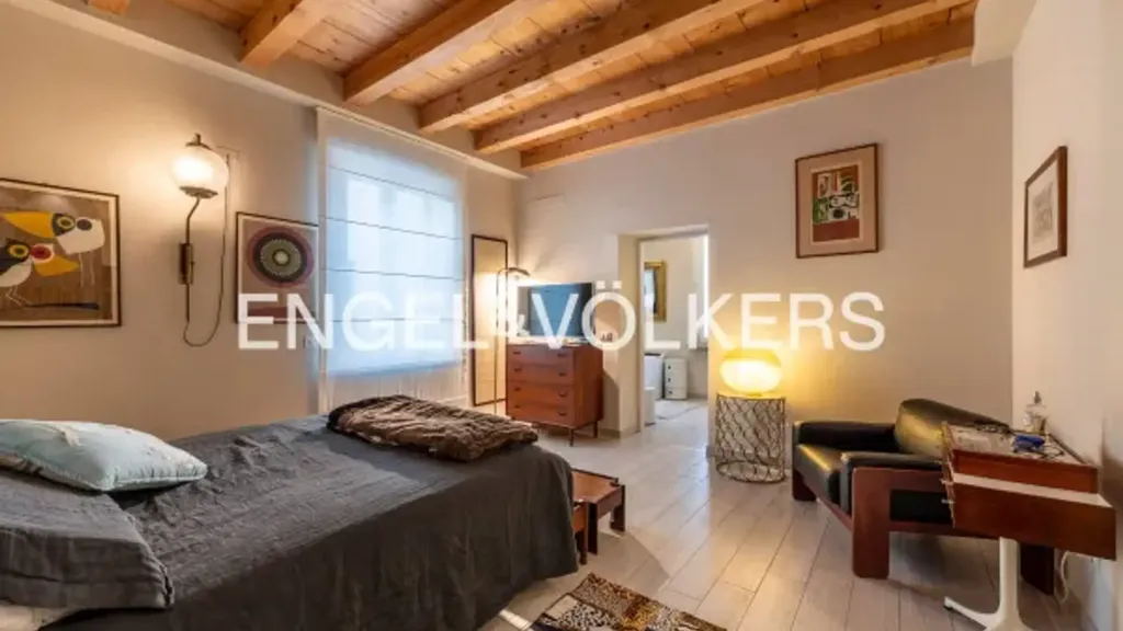 Bedrooms - Rustic Villa with Private Garden in Verona
