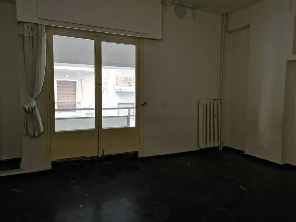 Toad - Ground Floor Flat with Elevator in Athens