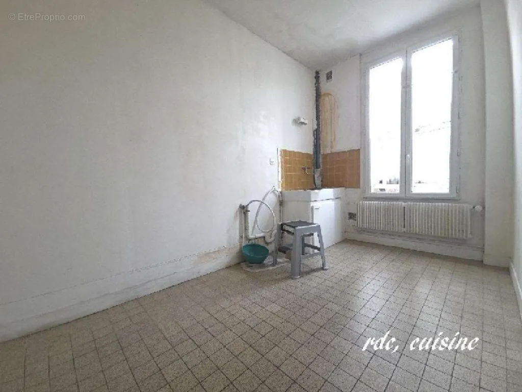 Vannitoad - House with Garden in Nogent-Sur-Oise