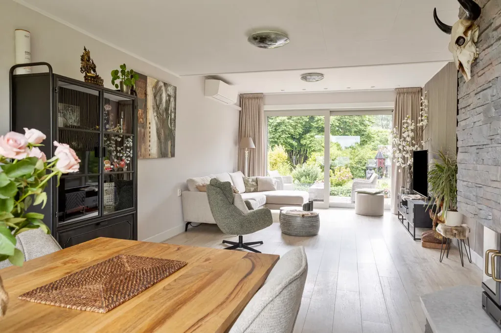 Salle à manger - Villa with Garden in Vogelwaarde
