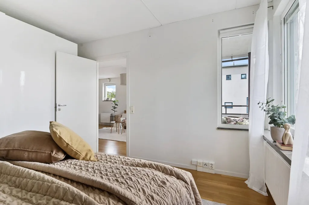 Magamistoad - Two-Bedroom Flat with Garden View in Farsta