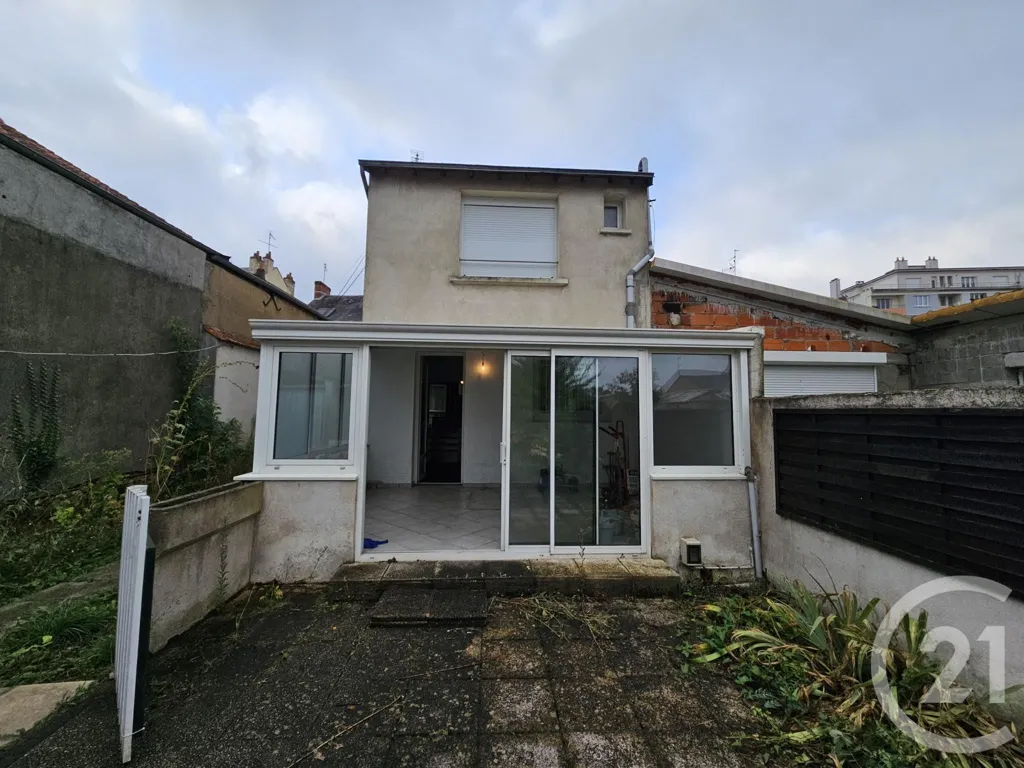 Välivaade - Charming Townhouse with Garden in Châteauroux