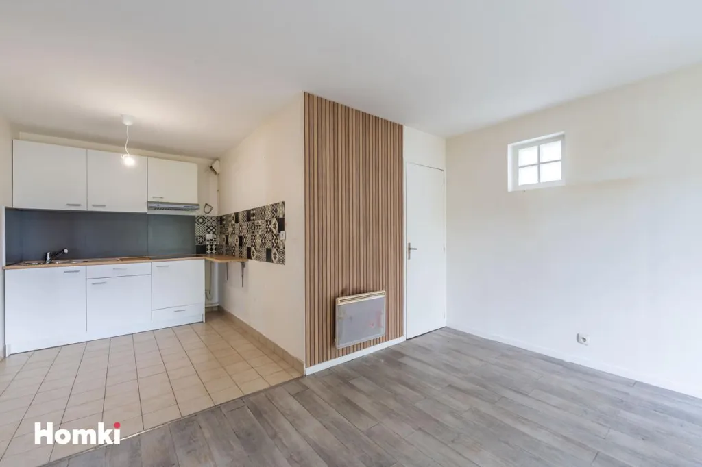 Köök - Bright 2-Bed Flat with Parking in Le Bourget