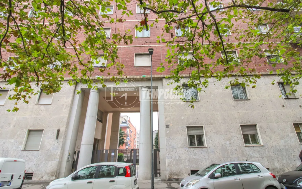 Välivaade - Modernised Triplex with Balcony in Milan