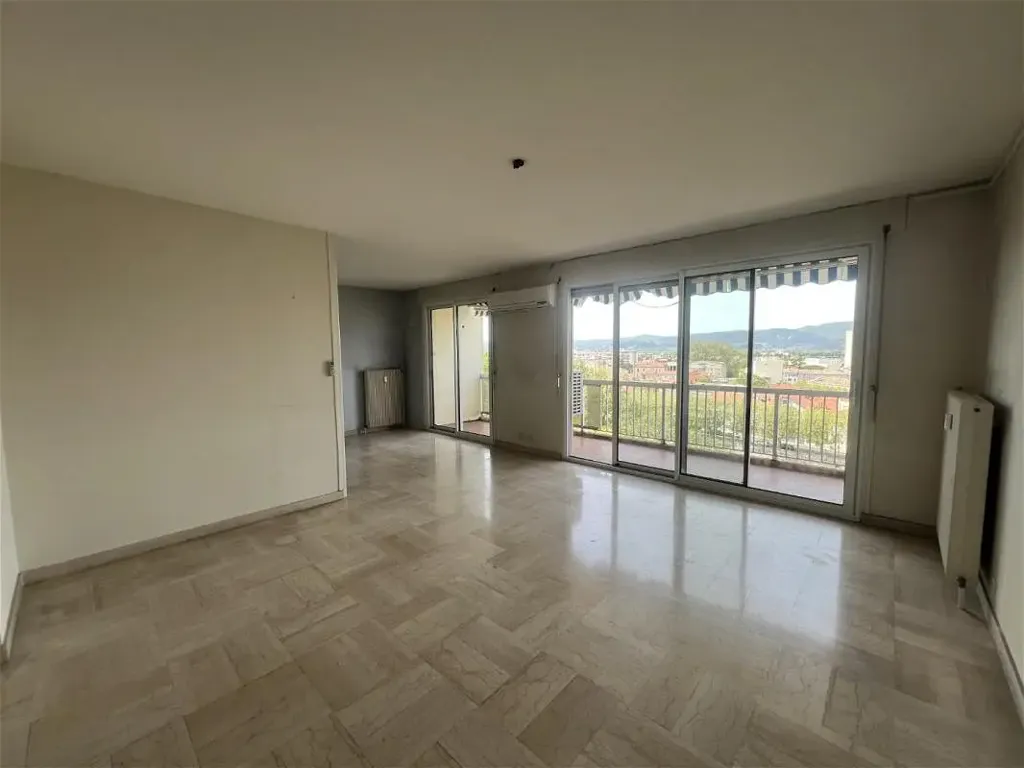 Séjour - Appartement avec terrasse et vue à Montélimar