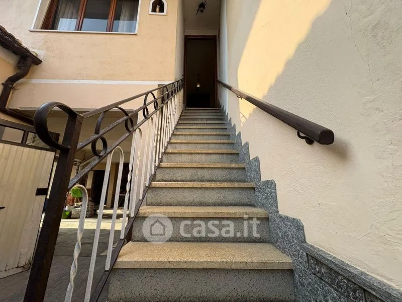 Pièces - Semi-detached Villa to Renovate in Caprile