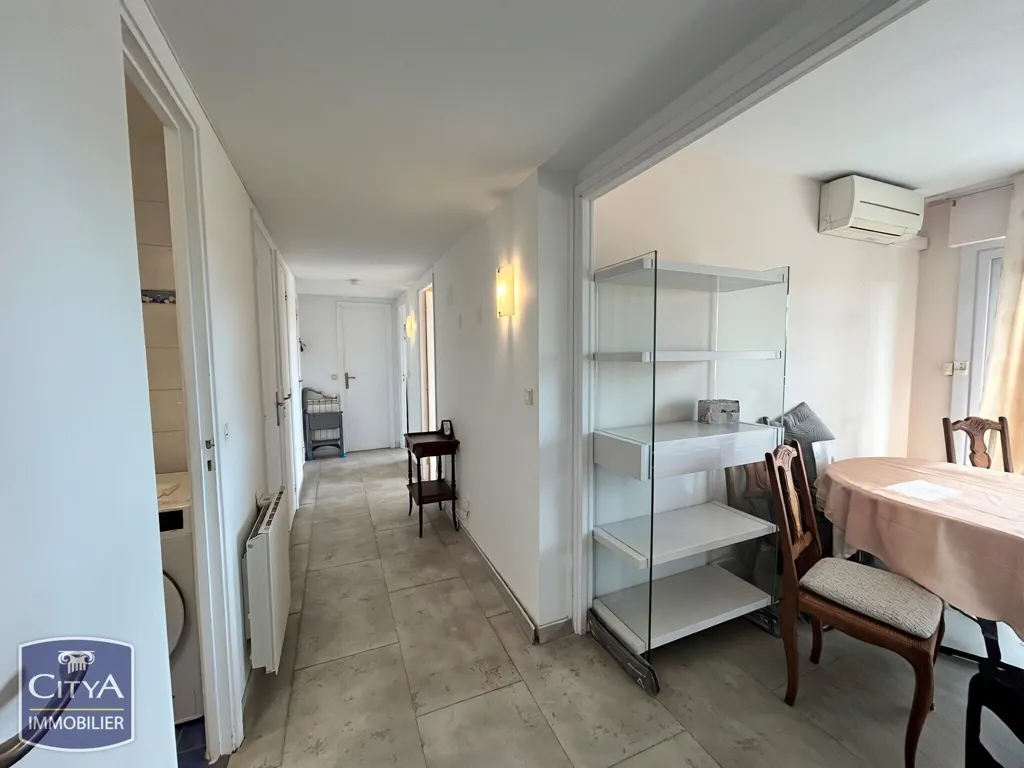 Salle à manger - Appartement avec Parking à Fréjus