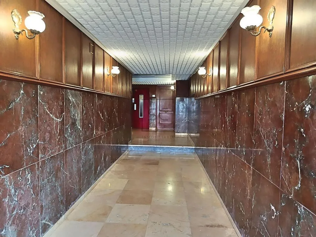 hallway_entrance