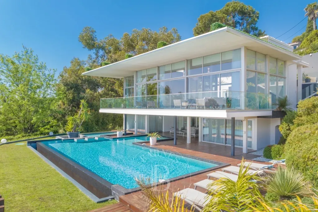 Piscine - Villa Moderne Vue Panoramique à Super Cannes