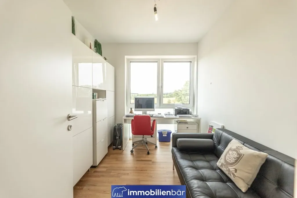 Elutuba - Fully Furnished Penthouse with Panoramic View in Neumarkt
