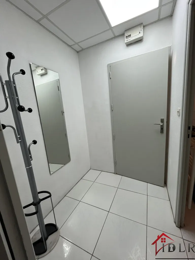 Buanderie - Studio Lumineux en Résidence Calme à Bourbonne-les-Bains