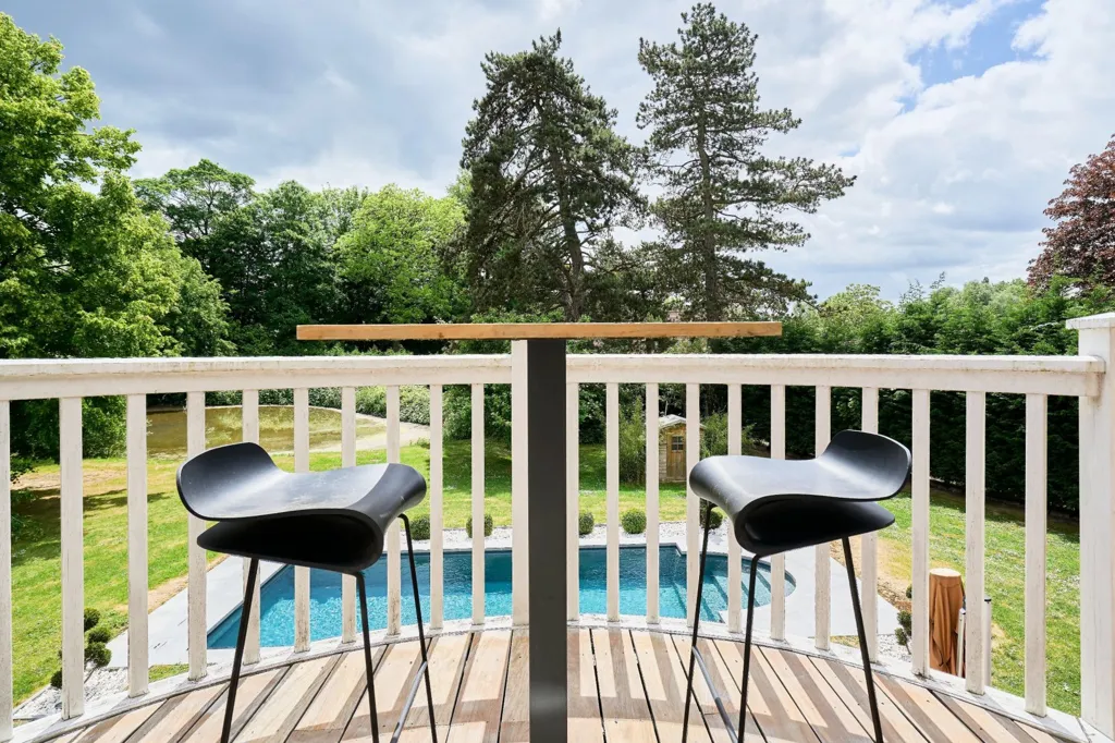 Terrace - Luxury House with Private Pool in Mouvaux