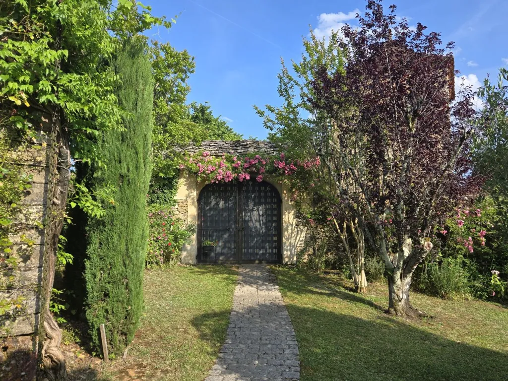 Jardin - Propriété de Charme avec Jardin à Proximité du Périgord Noir