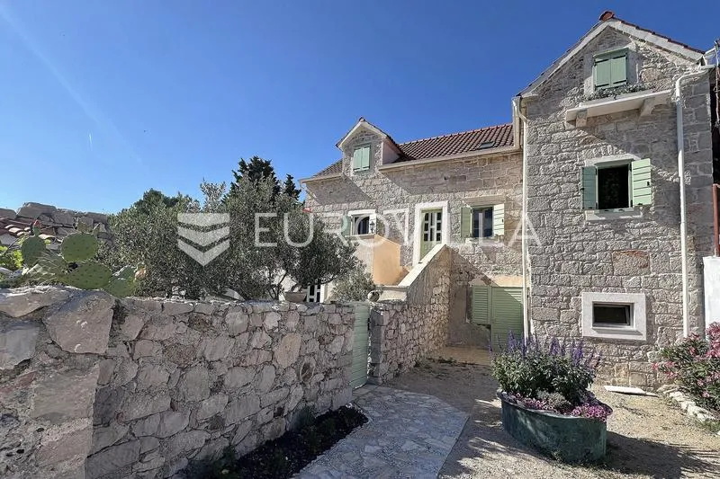 Esterno - Partially Renovated Stone House, Seafront in Prvić Luka