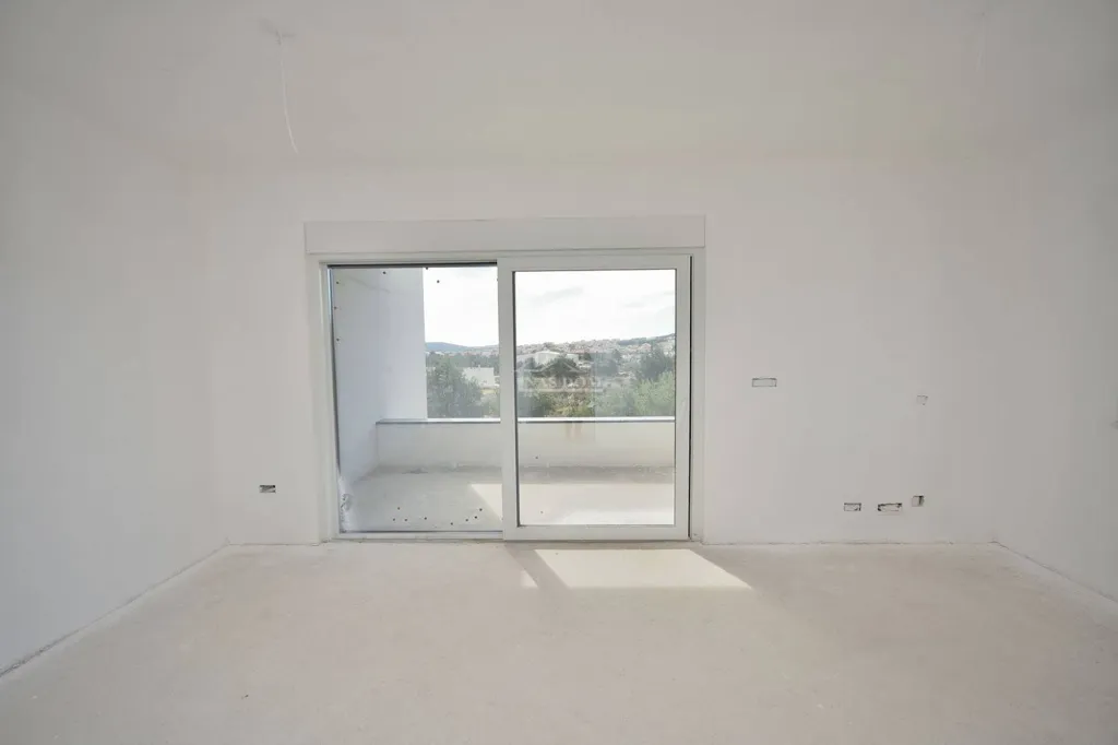 Pièces - Two-Bedroom Apartment with Sea View in Vodice