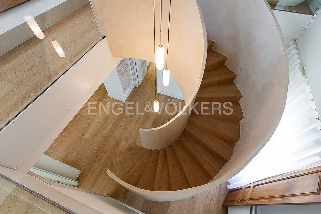 Toad - Renovated Penthouse with Terraza in La Seu