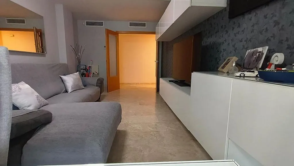 Séjour - Apartment with Balcony and Garage in Carcaixent