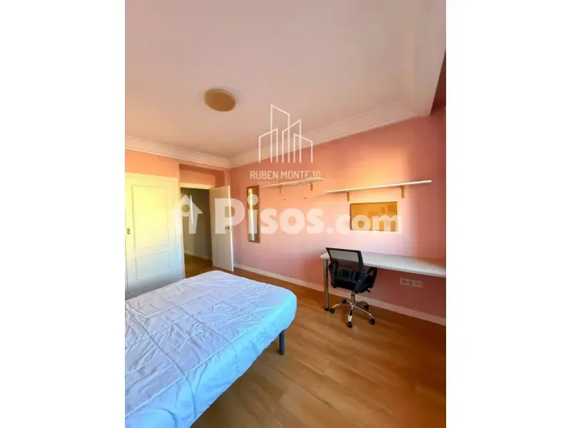 Magamistoad - Student Flat with Balcony in Avenida de Mirat