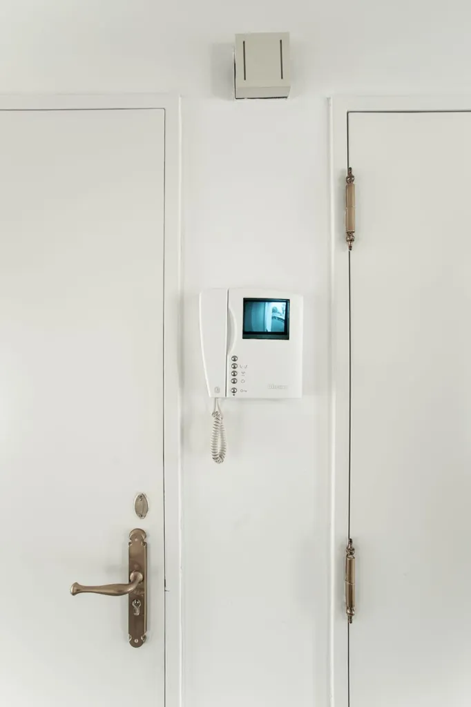 Esik - Corner Apartment with Garden in Schelle
