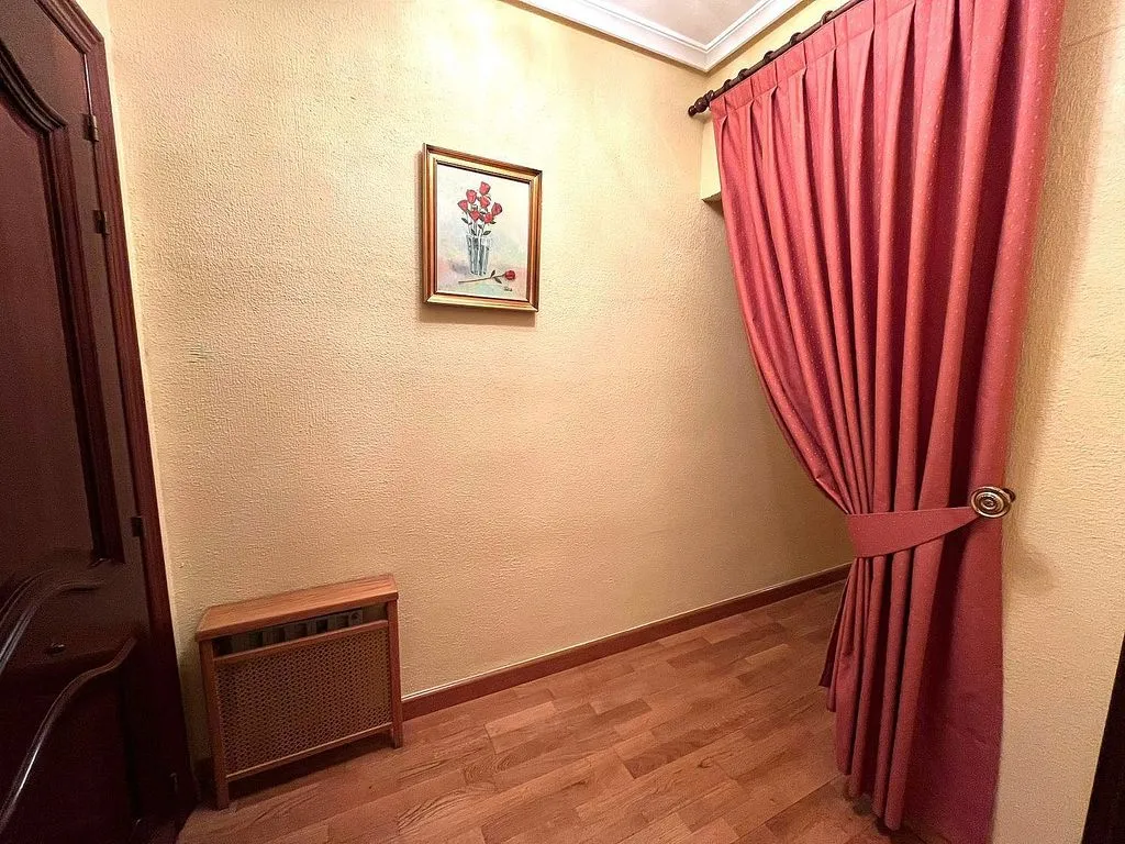 hallway_entrance