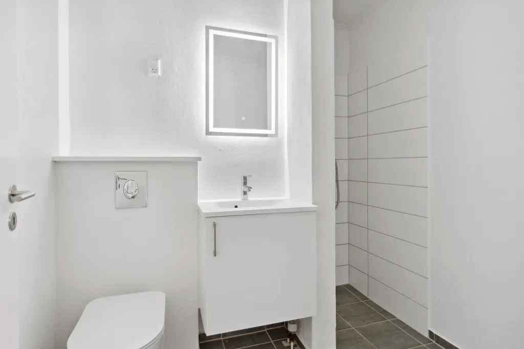 Bagni - Modern Apartment with Balcony in Vejle