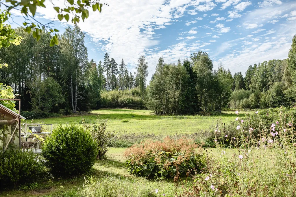 Aed - Charming Cottage with Private Pier near Katrineholm