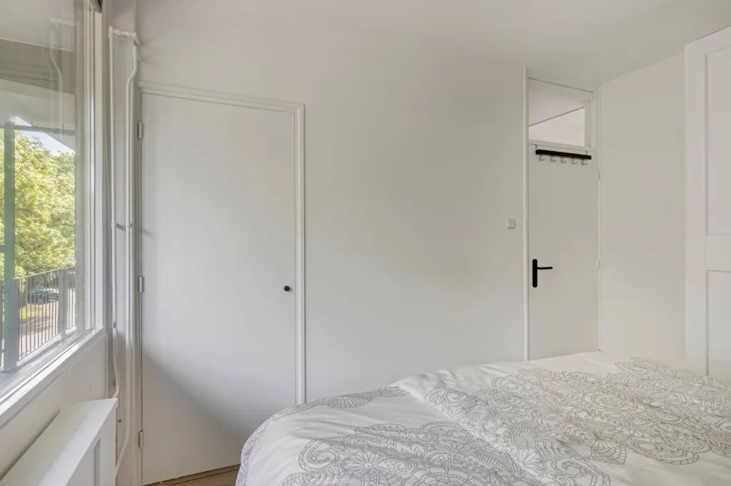 Chambres - Modern 3-Bedroom Flat with Balcony in Rotterdam