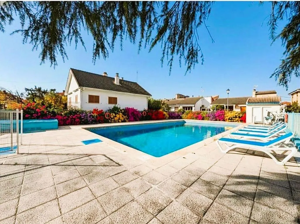 Piscina - Chalet with Pool in Borja