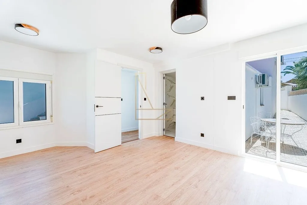 Toad - Renovated Semi-Detached Villa with Garden in La Nucía