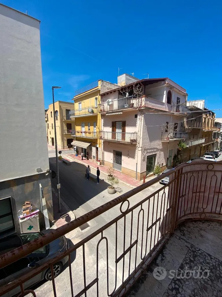 Balcon - Two-Storey Apartment with Terrace in Balestrate