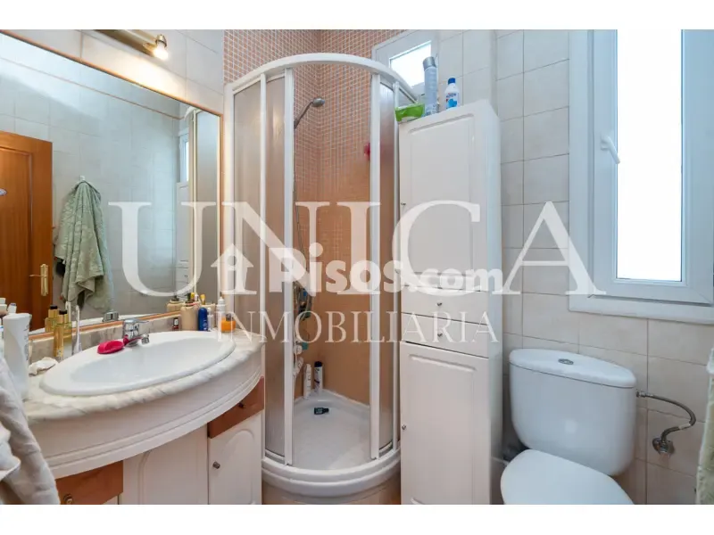 Bathrooms - Loft with Terrace in Gaztambide, Madrid