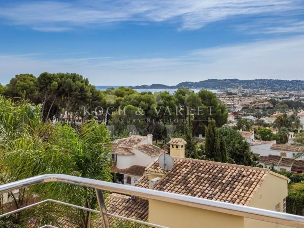 Rõdu - Luxury Villa with Panoramic Views in Javea