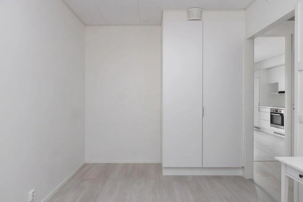 hallway_entrance