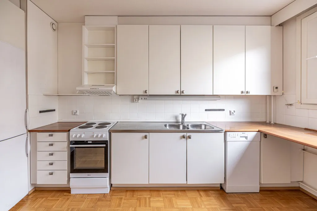 Köök - Bright Apartment with Balcony in Mikkeli Centre