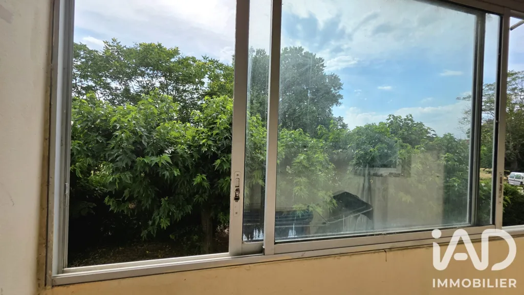 Rooms - Apartment with Loggia in Pont-Saint-Esprit