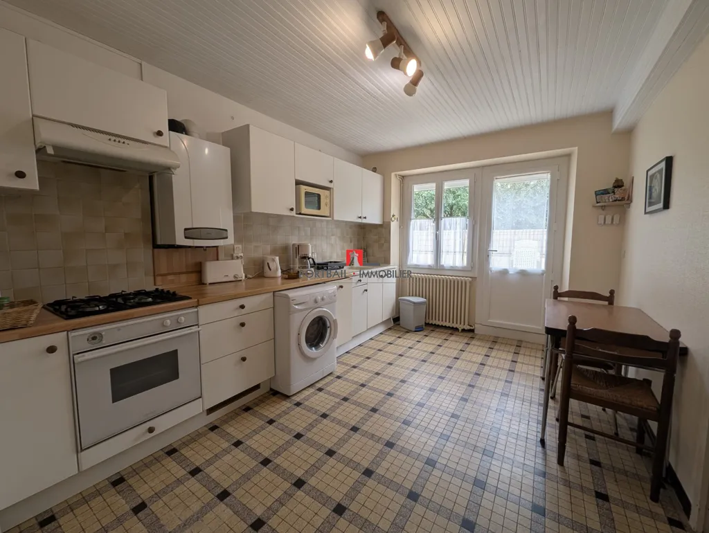 Cuisine - Maison en Pierre avec Cour à Plassac