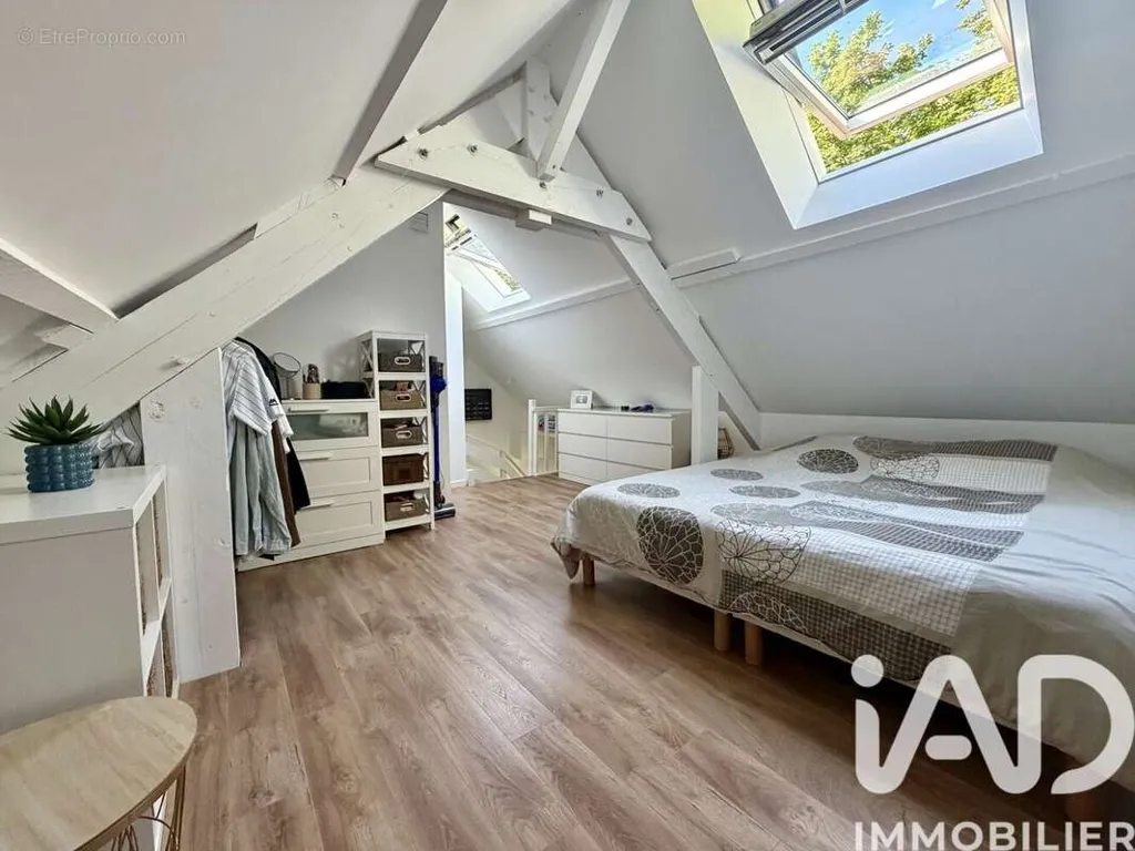 Duplex with Terraces in D'Huison-Longueville
