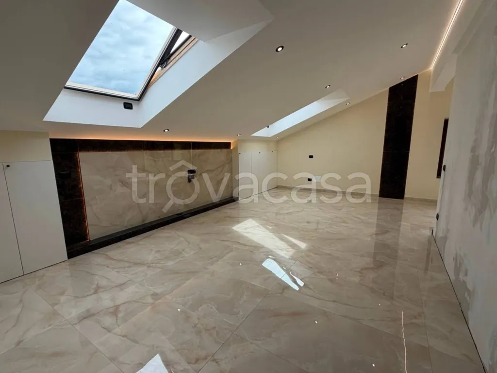 Elutuba - Modern Mansard Apartment with Terrace in Borgo Ticino