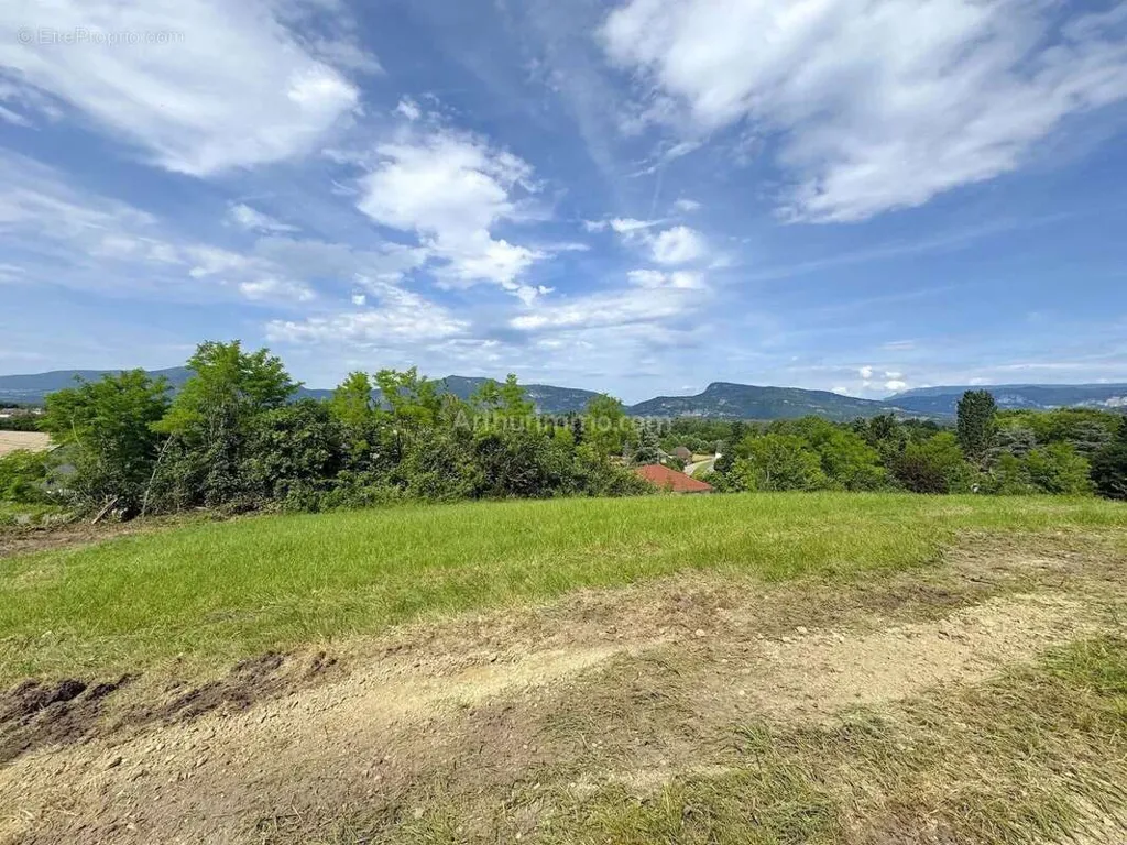 Jardin - Terrain à Bâtir avec Vue Dégagée à Les Avenières