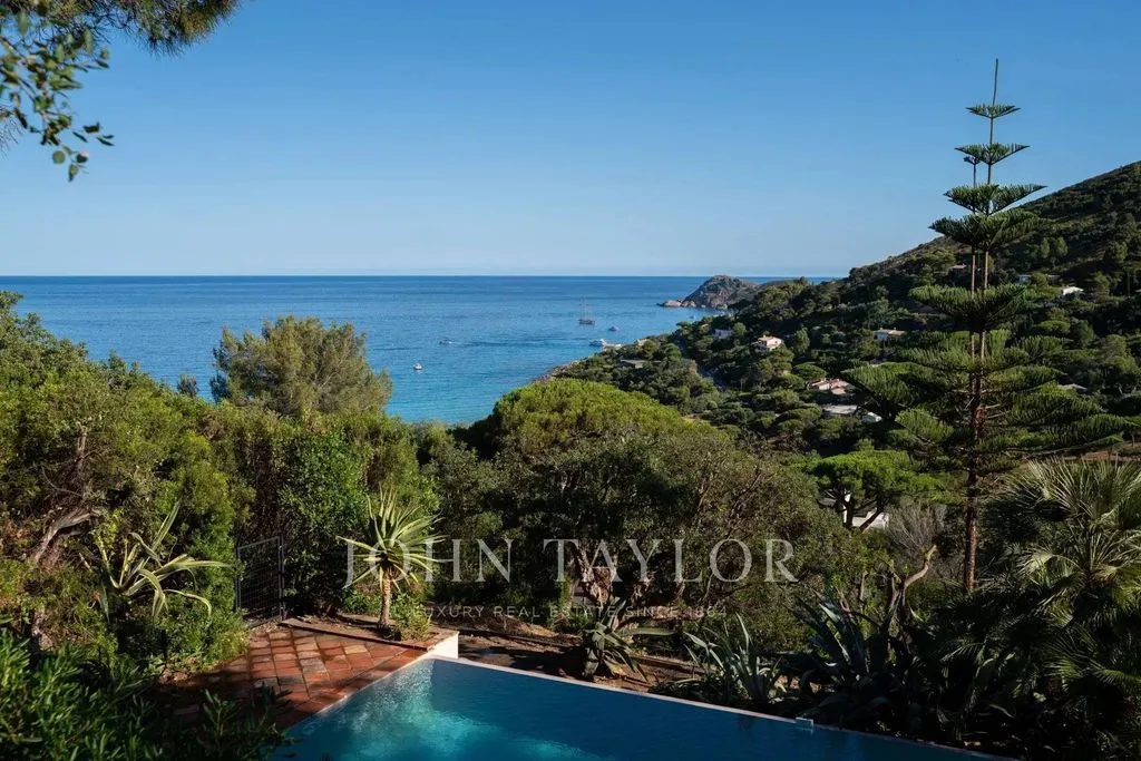 Piscine - Maison de Luxe avec Vue Mer à Ramatuelle