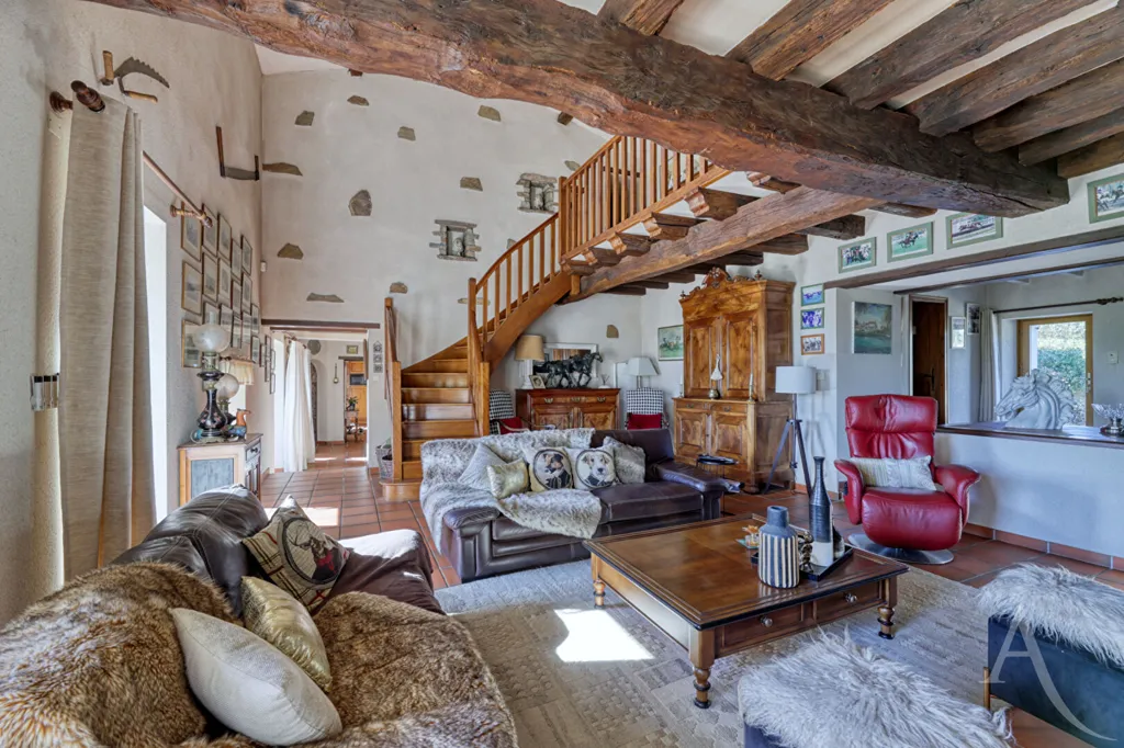 Elutuba - Rustic Stone Farmhouse with Paddock in Montaigu-Vendée