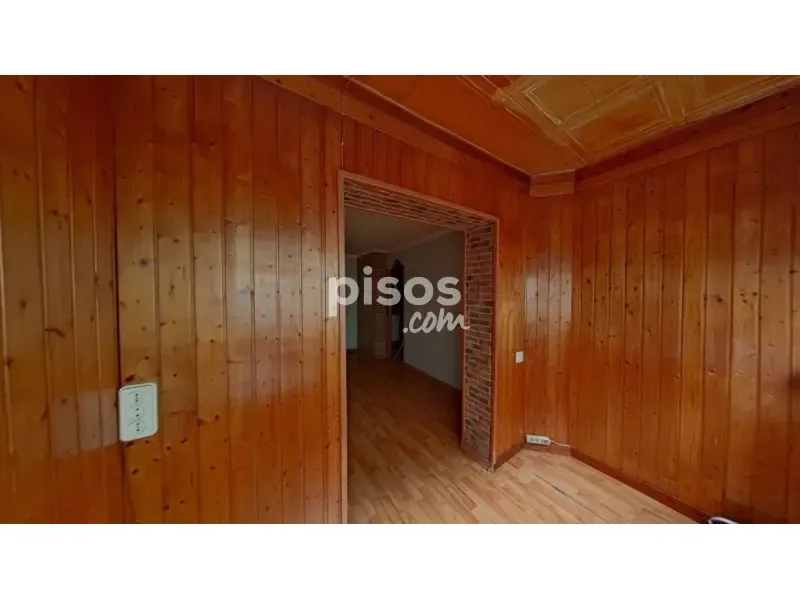 Stanze - Three-Bedroom Flat in Ripollet Centre